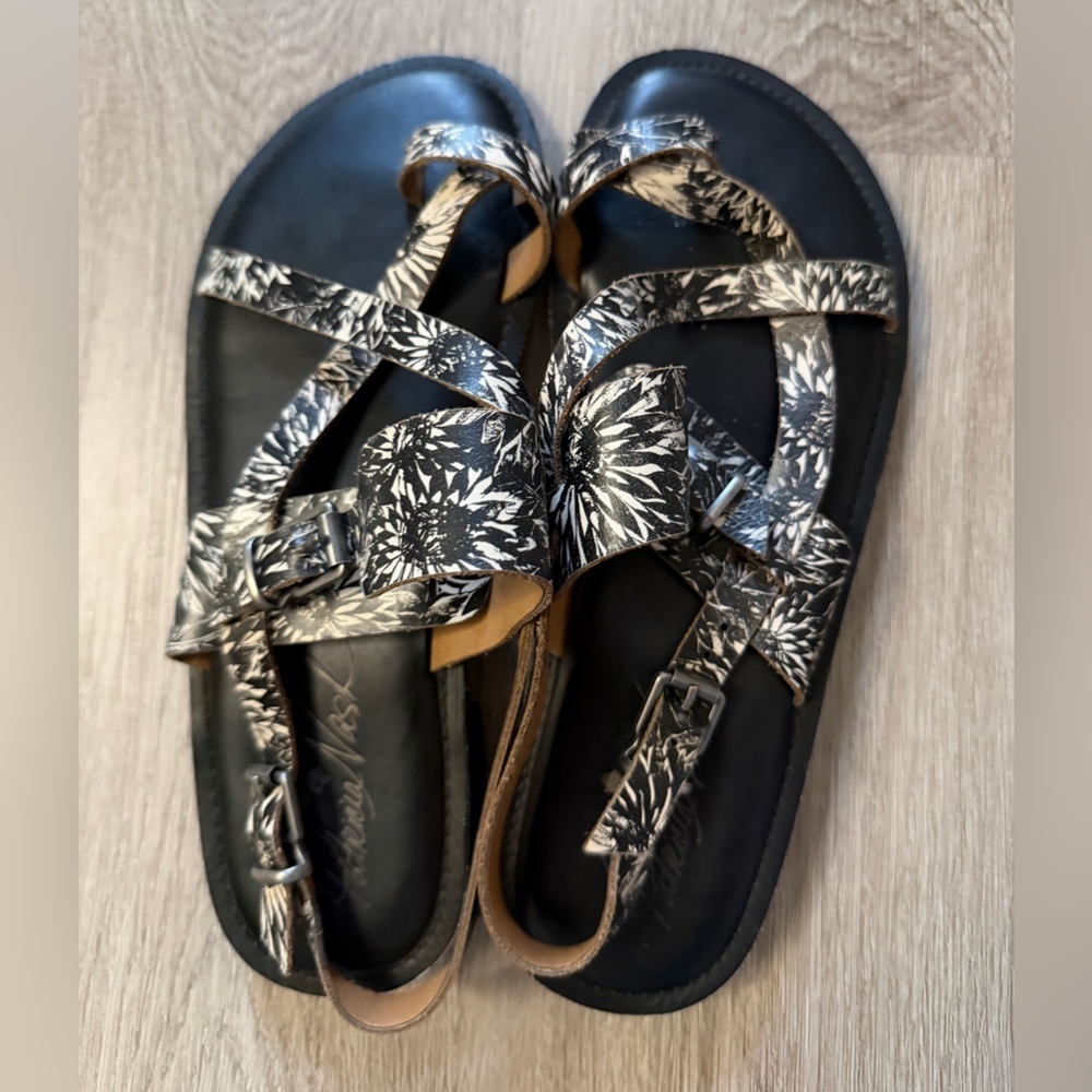 Patricia Nash Black and White Floral Sandals